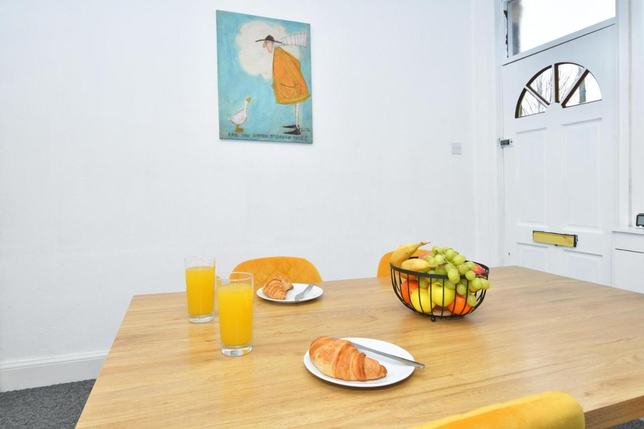 The Yellow Door By Avenew Management Serviced Accommodation Stoke-on-Trent Bagian luar foto